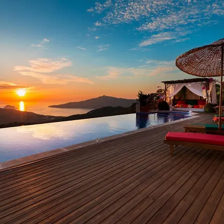 Villa Sleeps 10 Pool Air Con Wifi *