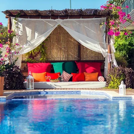 Villa Sleeps 10 Pool Air Con Wifi